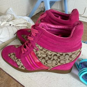 Coach Alara Fuschia pink , size 8 , only worn once